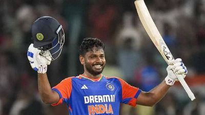 IND vs SA : संजू सैमसन ने शतक के बाद अपनी तूफानी बैटिंग पर तोड़ी चुप्पी, कहा - 'मेरा इंटेंट हमेशा टीम के लिए रहा है' I can do much better: Sanju Samson comments on maiden T20I century in India’s dominant win