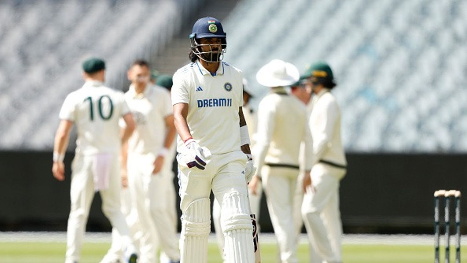 IND vs AUS : न्यूजीलैंड के बाद ऑस्ट्रेलिया ने किया इंडिया का क्लीन स्वीप, केएल राहुल और ईश्वरन के फ्लॉप शो से बढ़ी गंभीर की टेंशन! IND vs AUS : न्यूजीलैंड के बाद ऑस्ट्रेलिया ने किया इंडिया का क्लीन स्वीप, केएल राहुल और ईश्वरन के फ्लॉप शो से बढ़ी गंभीर की टेंशन!