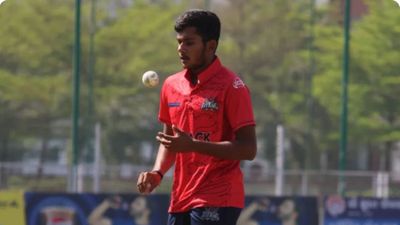 भारतीय बॉलर का कोहराम, 8.3 ओवर, 4 मेडन, 7 रन और 9 विकेट, हैट्रिक भी पूरी की, विरोधी टीम 15 पर हो गई ढेर SportsTak Hindi