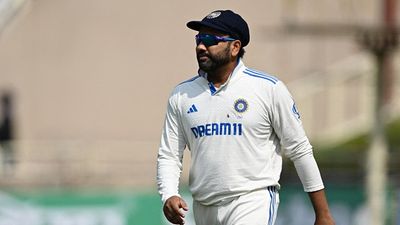 'वो मोटे हो गए हैं और हिल नहीं पाते', रोहित शर्मा को लेकर ऑस्ट्रेलिया दौरे से पहले जडेजा ने दिया चौंकाने वाला बयान, जानिए क्यों कहा ऐसा ? टीम इंडिया के कप्तान रोहित शर्मा