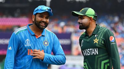 Champions Trophy: टीम इंडिया के आने से इनकार पर पाकिस्तान में अफरातफरी, भारत से कभी नहीं खेलने की गीदड़भभकी Rohit Sharma, Babar Azam