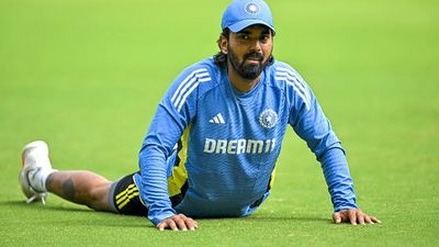 Border-Gavaskar trophy 2024: गौतम गंभीर ने प्रेस कांफ्रेंस में केएल राहुल को लेकर दिया चौंकाने वाला बयान, कुछ तो खिचड़ी पक रही है SportsTak Hindi