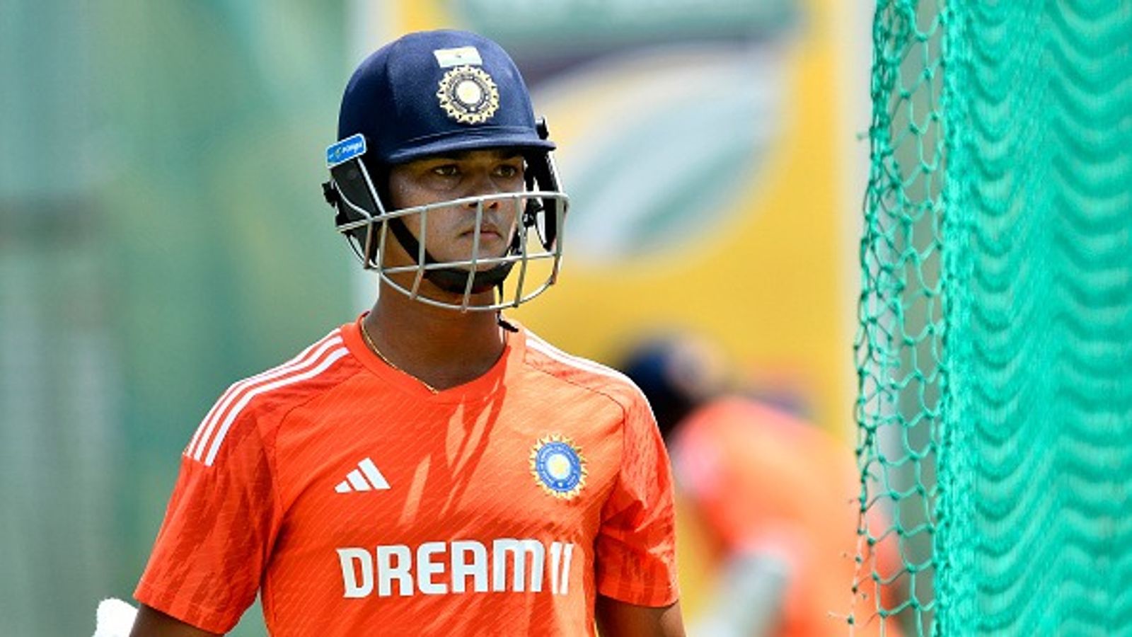 ऑस्ट्रेलिया पहुंचते ही यशस्वी जायसवाल ने भरी हुंकार, मैदान के पार मारी गेंद, बाल-बाल बचे लोग और स्कूली बच्चे ऑस्ट्रेलिया पहुंचते ही यशस्वी जायसवाल ने भरी हुंकार, मैदान के पार मारी गेंद, बाल-बाल बचे लोग और स्कूली बच्चे