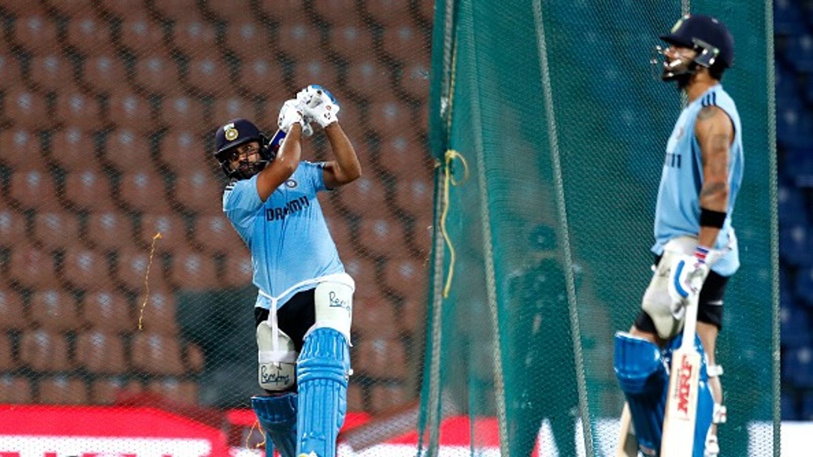 ऑस्ट्रेलिया को हराने के लिए भारत का मास्टर प्लान तैयार, सीक्रेट ट्रेनिंग सेशन करेंगे खिलाड़ी, मोबाइल फोन पर लगा बैन ऑस्ट्रेलिया को हराने के लिए भारत का मास्टर प्लान तैयार, सीक्रेट ट्रेनिंग सेशन करेंगे खिलाड़ी, मोबाइल फोन पर लगा बैन