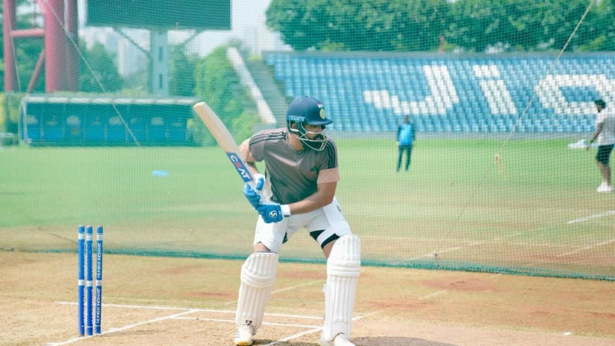 IND vs AUS : रोहित शर्मा ने ऑस्ट्रेलियाई दौरे पर नहीं जाने के बावजूद थामा बल्ला, मुंबई में जमकर बहाया पसीना, क्या पर्थ टेस्ट मैच में होगी वापसी ?