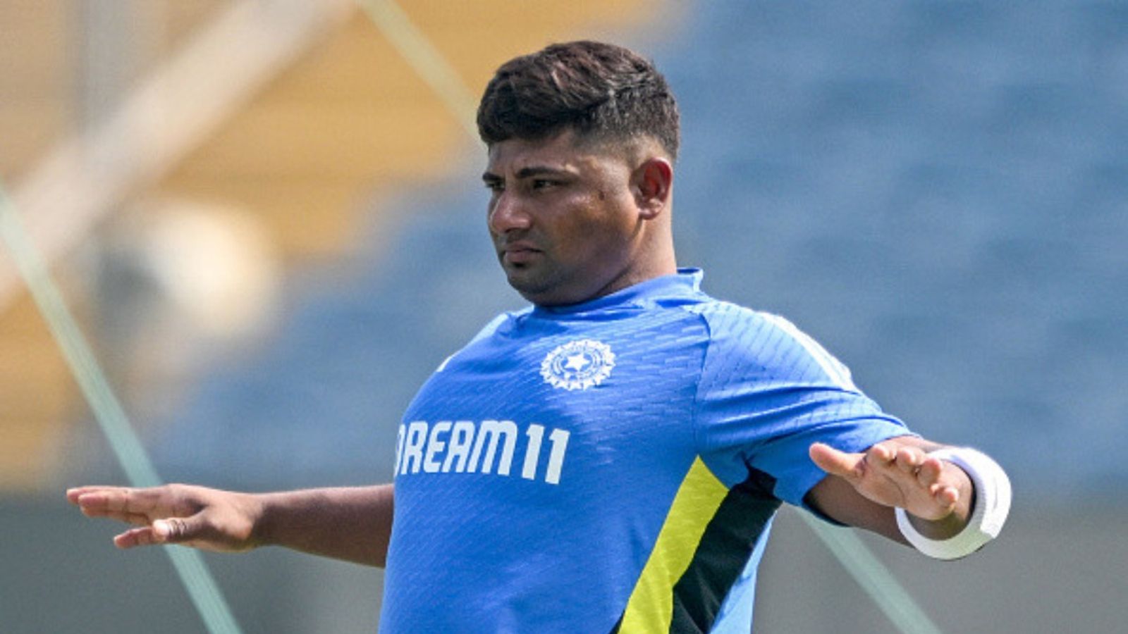 IND vs AUS: सरफराज खान की बैटिंग की नेट बॉलर्स ने खोली पोल, प्रैक्टिस में इन गेंदों के सामने हो गए नतमस्तक IND vs AUS: सरफराज खान की बैटिंग की नेट बॉलर्स ने खोली पोल, प्रैक्टिस में इन गेंदों के सामने हो गए नतमस्तक