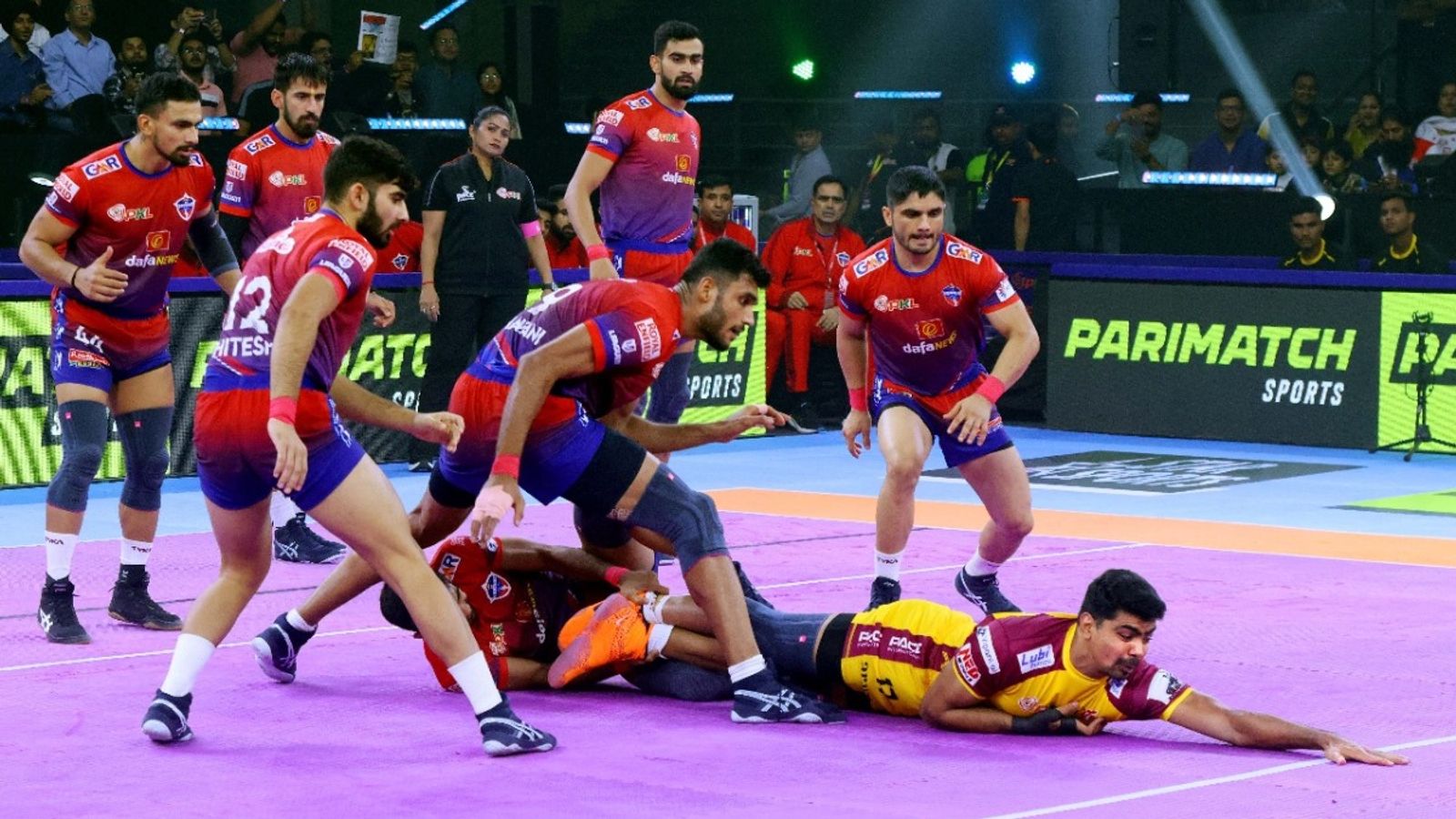 Pro Kabaddi League : यूपी योद्धाज ने 4 हार के बाद खोला जीत का खाता तो यू मुंबा ने तमिल थलाईवास को दी मात  Pro Kabaddi League : यूपी योद्धाज ने 4 हार के बाद खोला जीत का खाता तो यू मुंबा ने तमिल थलाईवास को दी मात
