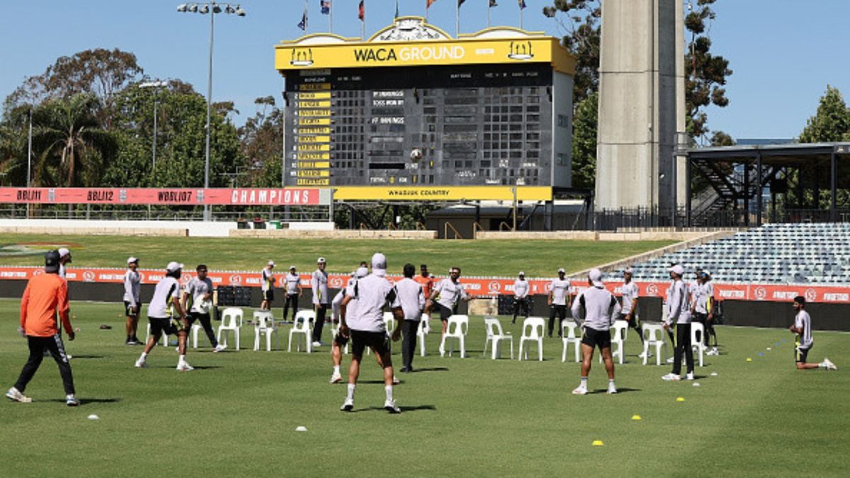 भारत के लिए ऑस्ट्रेलिया से बुरी खबर, प्रैक्टिस मैच में घायल हुआ यह धाकड़ बल्लेबाज, छोड़ना पड़ा मैदान SportsTak Hindi