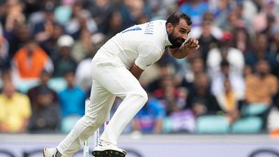 मोहम्मद शमी ने बॉर्डर- गावस्कर ट्रॉफी से पहले फिर काटा गदर, 7 विकेट लेकर बंगाल को दिलाई 11 रन से रोमांचक जीत SportsTak Hindi