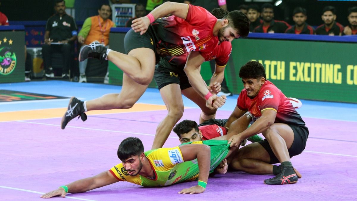 Pro Kabaddi League 11: यूपी योद्धाज और पुनेरी पल्टन का टाई तो बेंगलुरू बुल्स को 54-31 से हराकर पटना पाइरेट्स की लंबी छलांग