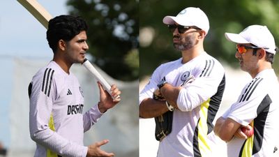 Shubman Gill : शुभमन गिल पर्थ टेस्ट मैच में टीम इंडिया की Playing XI का हिस्सा होंगे या नहीं ? गेंदबाजी कोच ने दी बड़ी अपडेट Shubman Gill with Abhishek Nayar and Gautam Gambhir