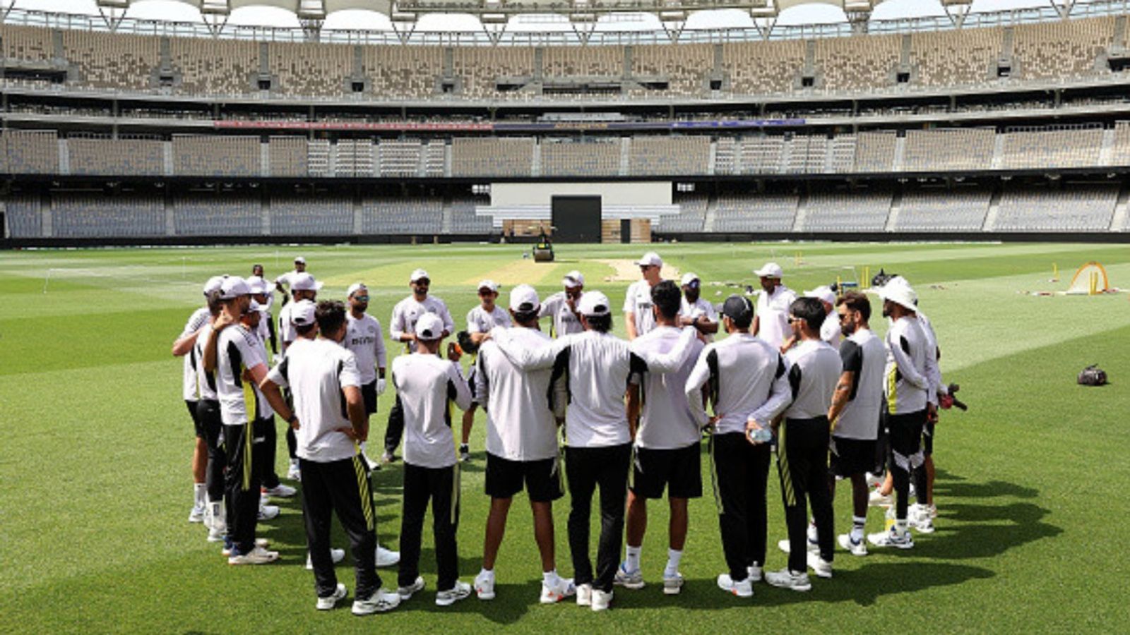 IND vs AUS पर्थ टेस्ट से पहले टीम इंडिया के लिए बुरी खबर, शुभमन गिल के बाद अब यह भारतीय खिलाड़ी चोटिल, ऑस्ट्रेलिया से लौटा घर IND vs AUS पर्थ टेस्ट से पहले टीम इंडिया के लिए बुरी खबर, शुभमन गिल के बाद अब यह भारतीय खिलाड़ी चोटिल, ऑस्ट्रेलिया से लौटा घर