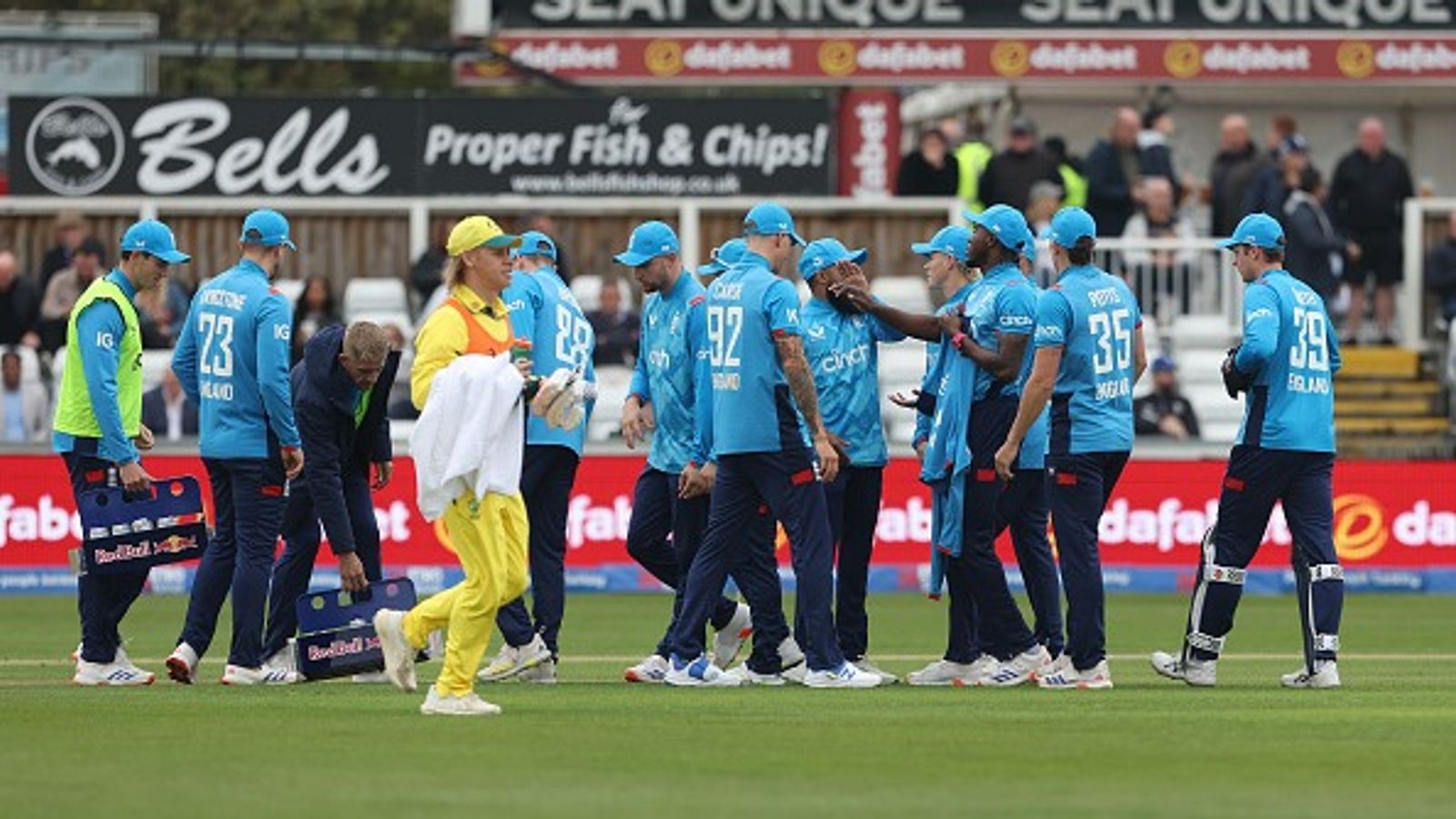बड़ी खबर: IPL मेगा नीलामी से ठीक पहले दुनिया के सबसे खतरनाक गेंदबाज की एंट्री, फाइनल लिस्ट में मिली जगह बड़ी खबर: IPL मेगा नीलामी से ठीक पहले दुनिया के सबसे खतरनाक गेंदबाज की एंट्री, फाइनल लिस्ट में मिली जगह