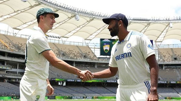 IND vs AUS : भारत ने जीता टॉस, टीम इंडिया के लिए दो धुरंधर खिलाड़ियों का डेब्यू, जाने दोनों टीमों की Playing XI