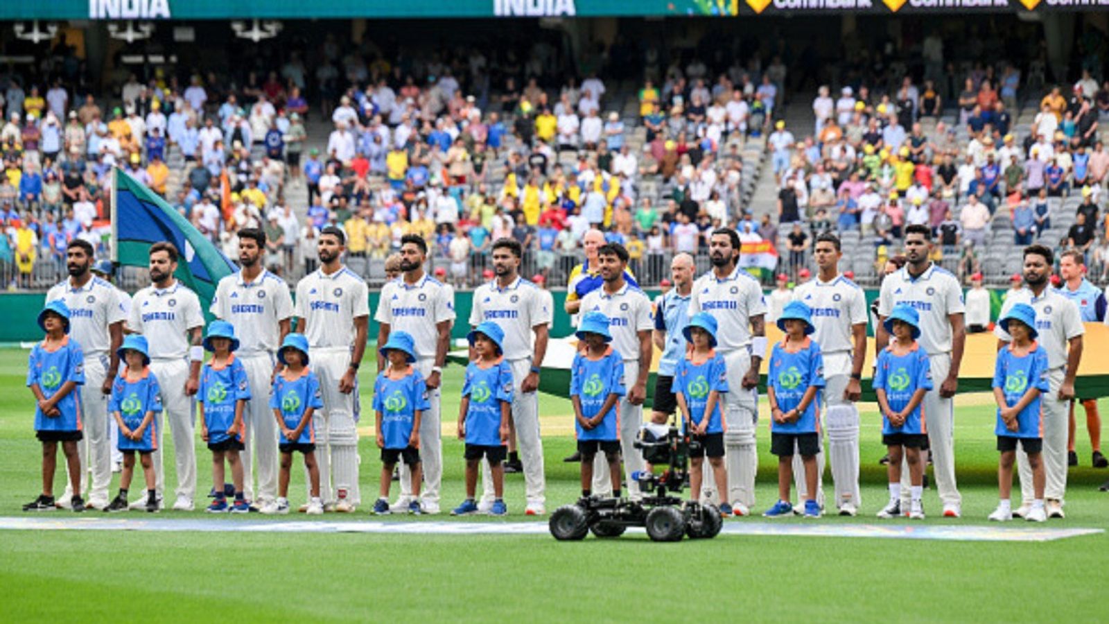 IND vs AUS: टीम इंडिया के खिलाफ पिंक बॉल मुकाबले के लिए ऑस्ट्रेलियाई टीम का ऐलान, पहले टेस्ट से बाहर रहने वाले तीन चेहरों को मिला मौका IND vs AUS: टीम इंडिया के खिलाफ पिंक बॉल मुकाबले के लिए ऑस्ट्रेलियाई टीम का ऐलान, पहले टेस्ट से बाहर रहने वाले तीन चेहरों को मिला मौका