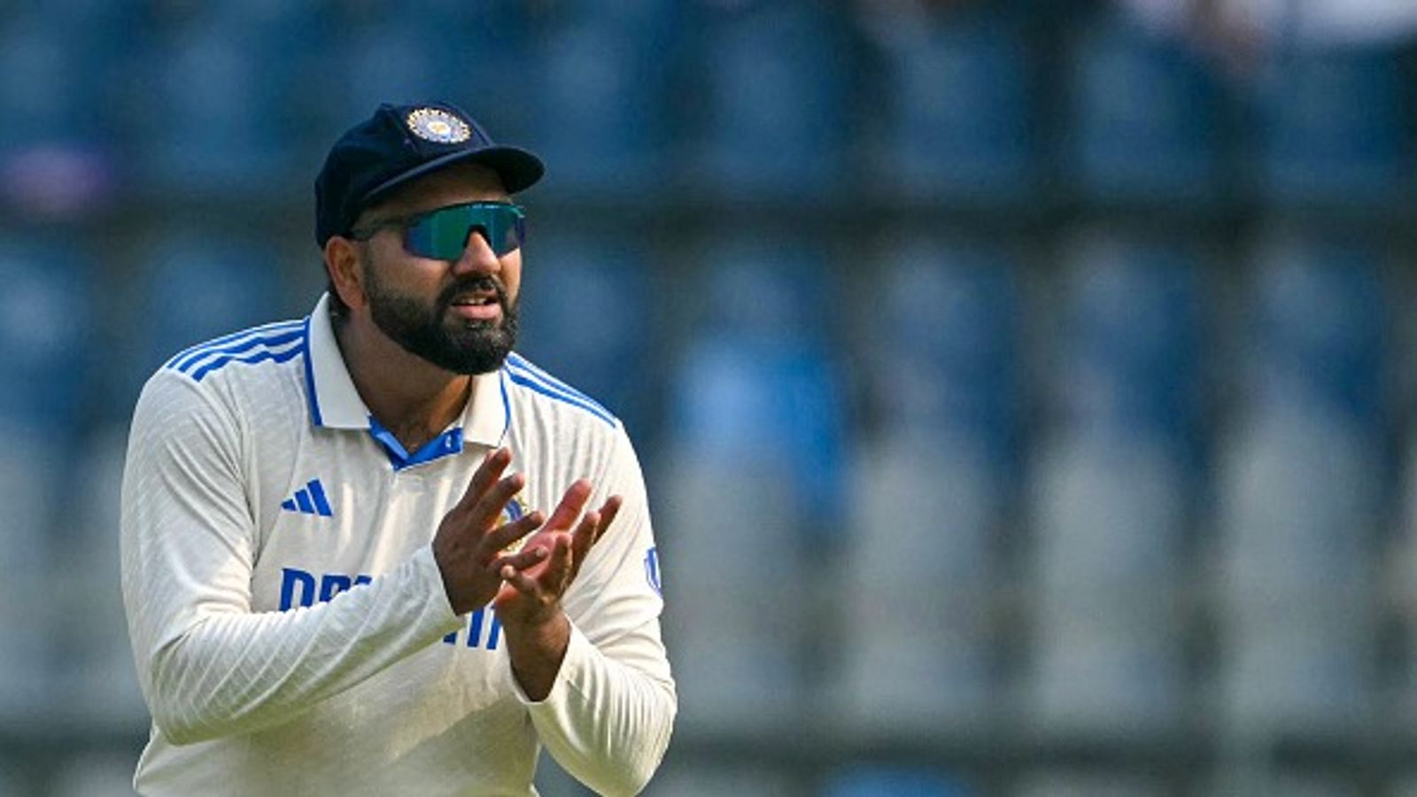 IND vs AUS: टीम इंडिया के लिए बीच टेस्ट में आई अच्छी खबर, रोहित शर्मा इस अंदाज में पहुंचे पर्थ, Video वायरल IND vs AUS: टीम इंडिया के लिए बीच टेस्ट में आई अच्छी खबर, रोहित शर्मा इस अंदाज में पहुंचे पर्थ, Video वायरल
