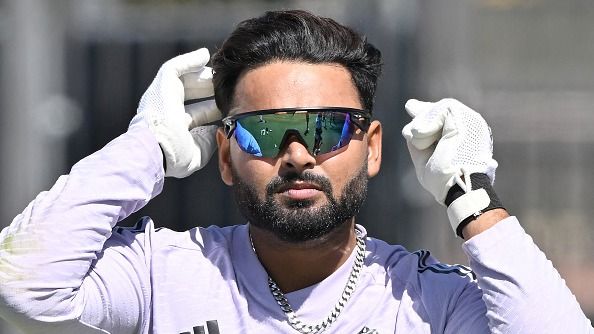 Rishabh Pant IPL Auction Price: ऋषभ पंत के लिए आरसीबी, दिल्ली और लखनऊ के बीच कैसे लड़ी गई जंग, इस खबर में जानिए नीलामी के बीच में 6 करोड़ रुपये कहां से आ गए