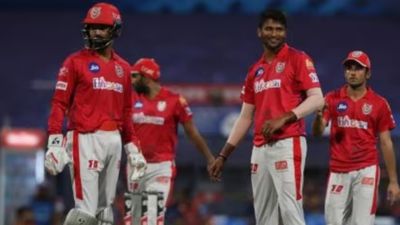 IPL 2025 Auction के बीच इस खिलाड़ी ने पंजाब किंग्स के लिए खेलने से किया इनकार, बोले- मेरे साथ ऐसा बर्ताव... SportsTak Hindi