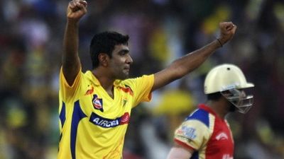 'जब मैं बॉलिंग या बैटिंग करता हूं तो CSK के फैंस जश्न नहीं मनाते', चेन्नई में वापसी पर आर अश्विन का पहला रिएक्शन, IPL ऑक्शन में बोली की जंग ने दिलाई 2011 की याद SportsTak Hindi