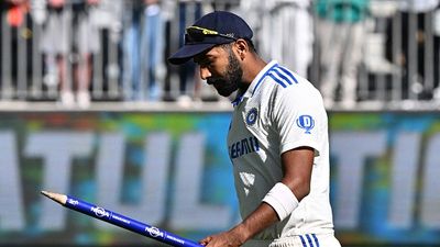 ऑस्ट्रेलिया में उठ रहे हैं जसप्रीत बुमराह के एक्शन पर सवाल, ग्रेग चैपल ने दिया ऐसा मुंहतोड़ जवाब, शर्मसार हो जाएंगे आलोचक SportsTak Hindi