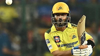 IPL 2025 में कोलकाता नाइट राइडर्स की कप्तानी कर सकते हैं ये तीन खिलाड़ी, एक रह चुका है धोनी का साथी SportsTak Hindi