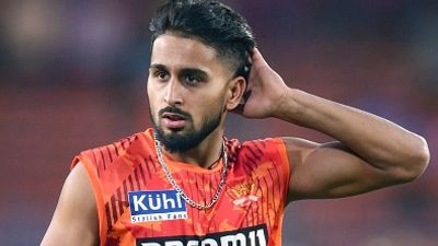 मैं IPL 2025 में तबाही मचा दूंगा', KKR में शामिल होने के बाद भारतीय तेज गेंदबाज ने दी 9 टीमों को चेतावनी, कहा- इस बार तुम... SportsTak Hindi