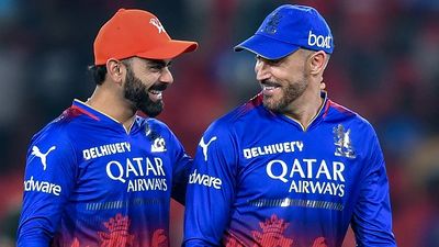 IPL 2025: फाफ डुप्लेसी ने RCB को कहा अलविदा, भावुक मन से बोले- मुझे बिल्कुल आइडिया नहीं... SportsTak Hindi