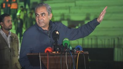 'पैसों पर बिक जाएंगे', चैंपियंस ट्रॉफी 2025 के लिए टीम इंडिया के पाकिस्तान ना आने PCB चेयरमैन का बड़ा बयान, रात के एक बजे अचानक बुलाई प्रेस कॉन्फ्रेंस SportsTak Hindi