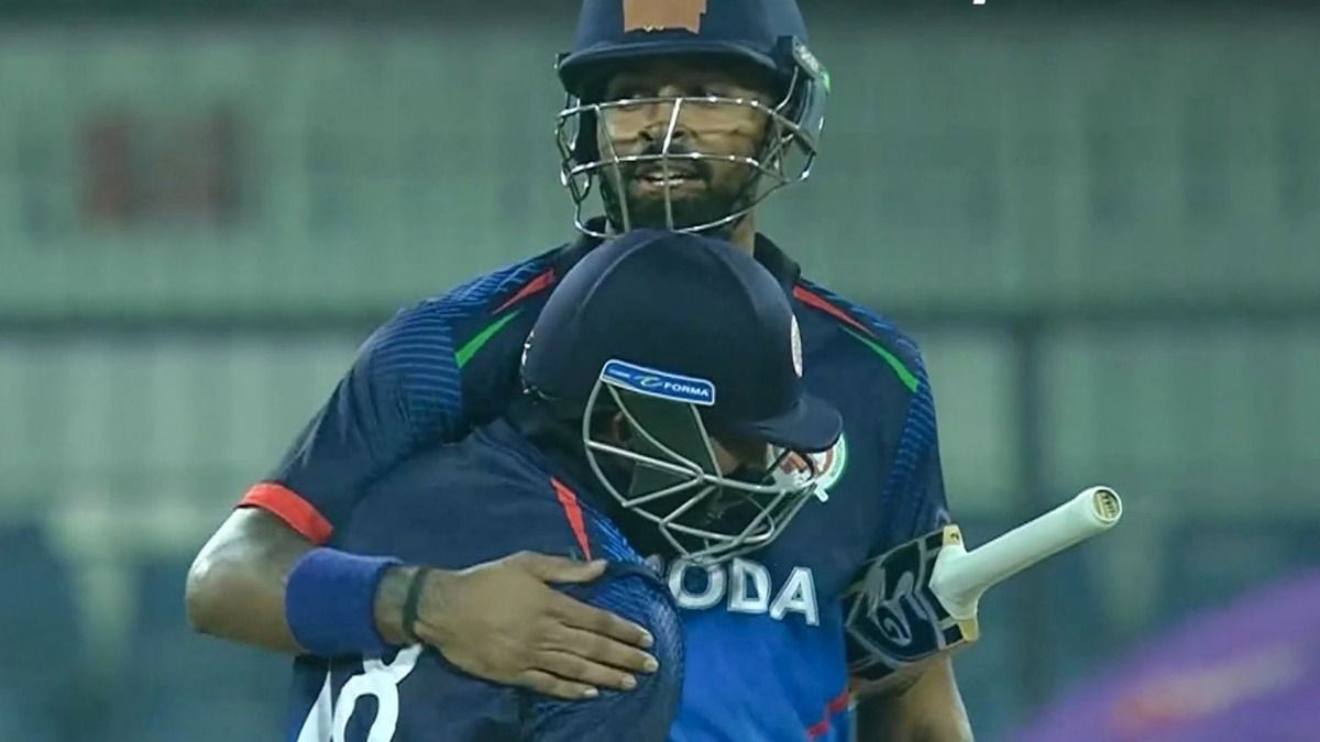 Hardik Pandya : IND vs AUS टेस्ट सीरीज के बीच हार्दिक पंड्या तूफानी फॉर्म में लौटे, 5 छक्के व 204 के स्ट्राइकरेट से धमाका करके बड़े भाई की टीम को जिताया मैच SportsTak Hindi