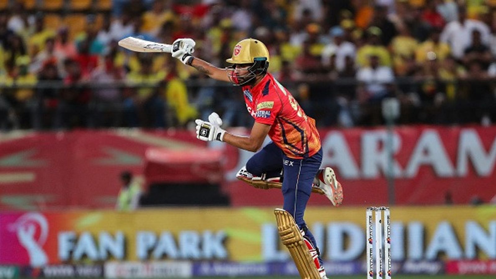 मुंबई से लड़कर जिसे PBKS ने खरीदा, उसने 6,6,6 जड़कर पंजाब के लिए आखिरी 4 गेंद पर किया ऐसा कमाल की सुपर ओवर में जीती टीम मुंबई से लड़कर जिसे PBKS ने खरीदा, उसने 6,6,6 जड़कर पंजाब के लिए आखिरी 4 गेंद पर किया ऐसा कमाल की सुपर ओवर में जीती टीम