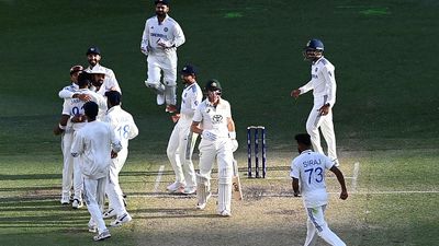 IND vs AUS : भारत-ऑस्ट्रेलिया के बीच एडिलेड टेस्ट के लिए कौन बनेगा बलि का बकरा, मिचेल जॉनसन ने बताया नाम और वजह पर्थ टेस्ट मैच में आउट होने के बाद मार्नस लाबुशेन