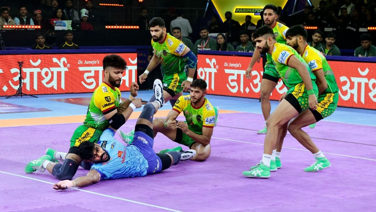 Pro Kabaddi League : दिल्ली ने तमिल थलाइवाज के सामने जीती रोमांचक बाजी तो पटना ने बंगाल को दी मात 