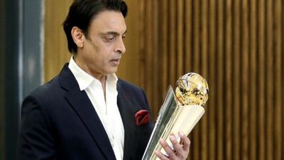 'मार कर आओ', चैंपियंस ट्रॉफी 2025 विवाद के बीच पाकिस्तान के पूर्व तेज गेंदबाज शोएब अख्तर का विस्फोटक बयान, बोले- भारत में खेलो और वहीं... SportsTak Hindi