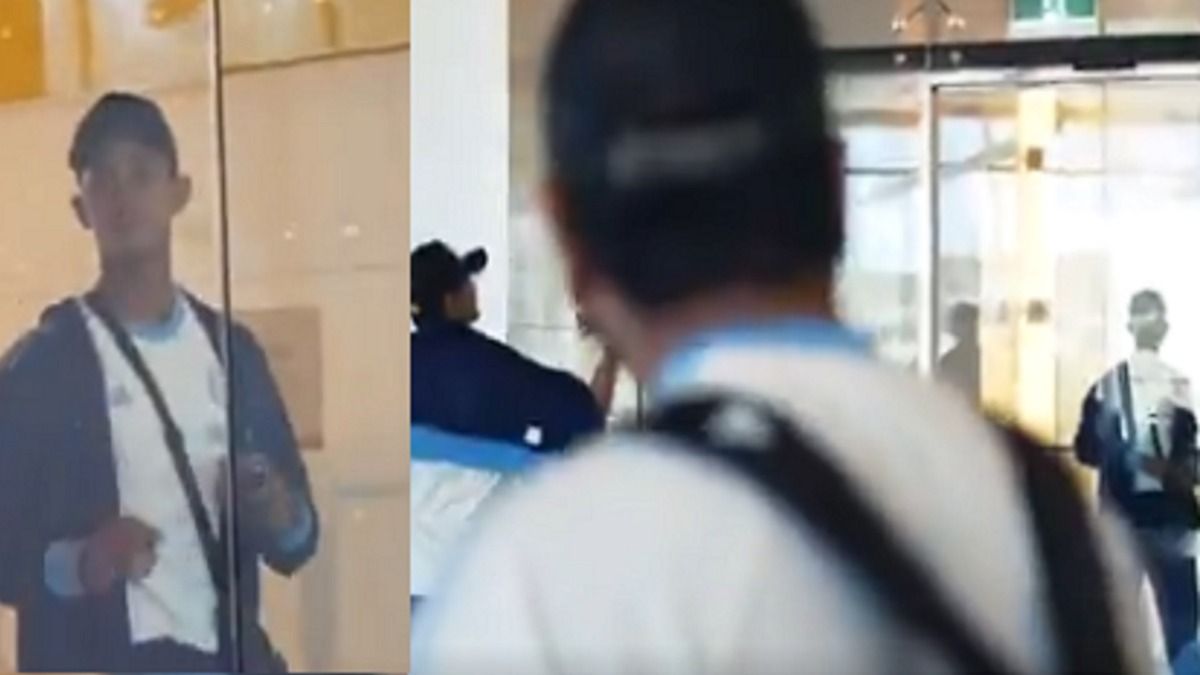 IND vs AUS: एयरपोर्ट पर फंसे यशस्वी जायसवाल तो शुभमन गिल ने चलाया दिमाग, रोहित शर्मा को बताया बाहर निकालने का तरीका? Video IND vs AUS: एयरपोर्ट पर फंसे यशस्वी जायसवाल तो शुभमन गिल ने चलाया दिमाग, रोहित शर्मा को बताया बाहर निकालने का तरीका? Video