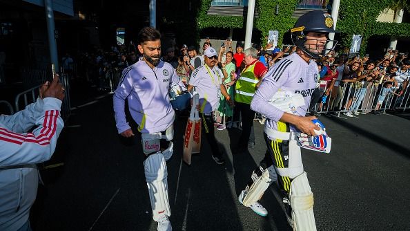 IND vs AUS: भारत ने ओपन नेट सेशन करने से किया मना, ट्रेनिंग में फैंस ने बढ़ाई दिक्कतें, कुछ ने उड़ाया मजाक