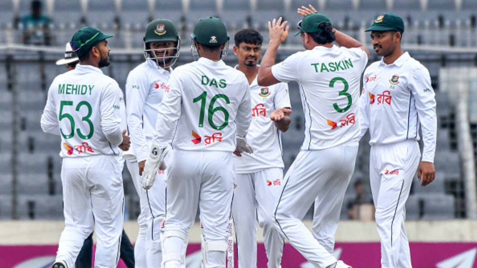 WI vs BAN: बांग्लादेश ने 15 बरस बाद वेस्ट इंडीज को उसके घर जाकर धूल चटाई, साल 2024 में घर से बाहर तीसरा टेस्ट जीतकर रचा इतिहास WI vs BAN: बांग्लादेश ने 15 बरस बाद वेस्ट इंडीज को उसके घर जाकर धूल चटाई, साल 2024 में घर से बाहर तीसरा टेस्ट जीतकर रचा इतिहास