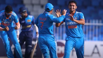 IND U19 vs SL U19: वैभव सूर्यवंशी के विध्वंसक खेल से टीम इंडिया ने श्रीलंका को सात विकेट से पीटा, भारत नौवीं बार एशिया कप फाइनल में पहुंचा SportsTak Hindi