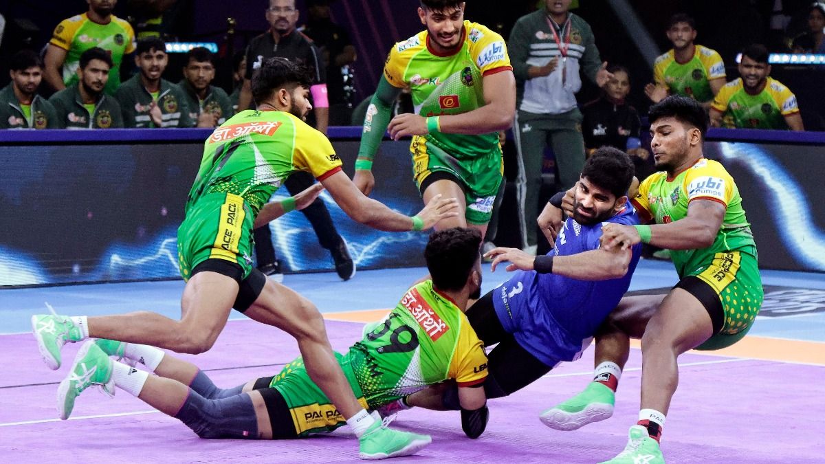 Pro Kabaddi League 11: हरियाणा स्टीलर्स ने पटना पाइरेट्स को 6 पाइंट्स से हराया वहीं गुजरात पर भारी पड़ी तमिल थलाइवाज