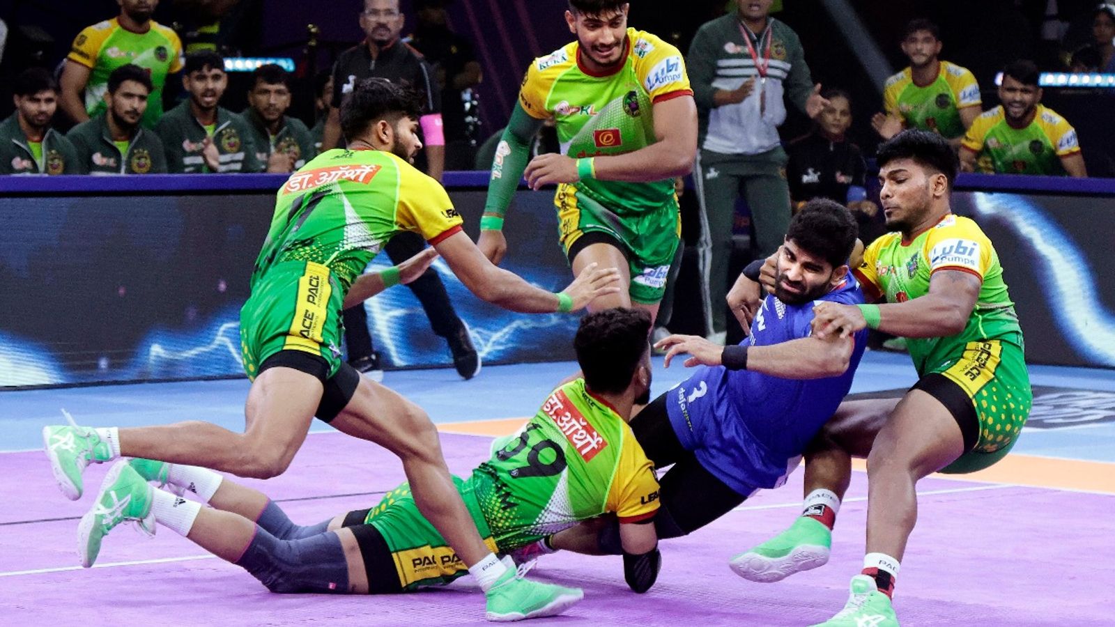 Pro Kabaddi League 11: हरियाणा स्टीलर्स ने पटना पाइरेट्स को 6 पाइंट्स से हराया वहीं गुजरात पर भारी पड़ी तमिल थलाइवाज Pro Kabaddi League 11: हरियाणा स्टीलर्स ने पटना पाइरेट्स को 6 पाइंट्स से हराया वहीं गुजरात पर भारी पड़ी तमिल थलाइवाज