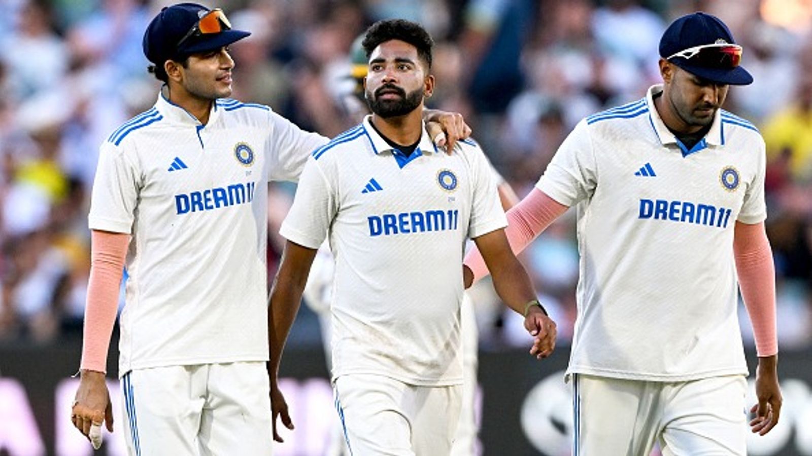 Pink Ball Test: दूसरे दिन टीम इंडिया ने की ये तीन बड़ी गलतियां, रोहित का फैसला भी साबित हुआ गलत Pink Ball Test: दूसरे दिन टीम इंडिया ने की ये तीन बड़ी गलतियां, रोहित का फैसला भी साबित हुआ गलत