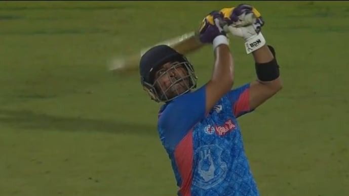 दिल्ली कैपिटल्स के खिलाड़ी ने रिंकू सिंह के साथ मिलकर उड़ाया तूफान, छक्के- चौके ठोक टीम को धमाकेदार तरीके से क्वार्टरफाइनल में दिलाई एंट्री