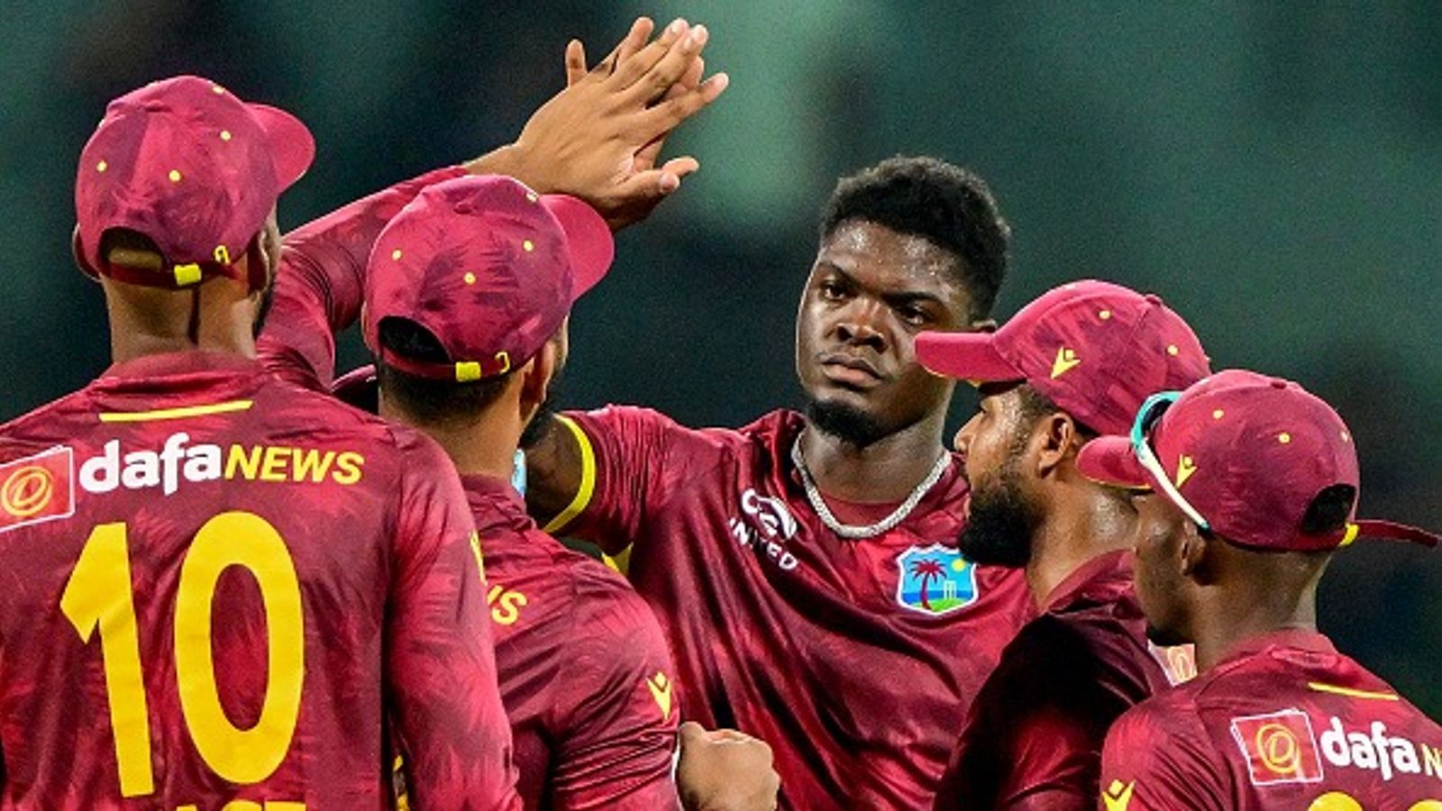 अंपायर को गाली देना पड़ा भारी, वनडे मुकाबले में इस क्रिकेटर ने की ऐसी हरकत, मिली भारी सजा अंपायर को गाली देना पड़ा भारी, वनडे मुकाबले में इस क्रिकेटर ने की ऐसी हरकत, मिली भारी सजा