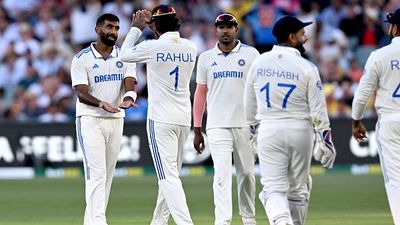 'जसप्रीत बुमराह ने रोहित शर्मा से ज्यादा अच्छे से गेंदबाजों का इस्तेमाल किया था', पूर्व ऑस्ट्रेलियाई क्रिकेटर का बड़ा बयान, कहा- भारतीय कप्तान को... SportsTak Hindi