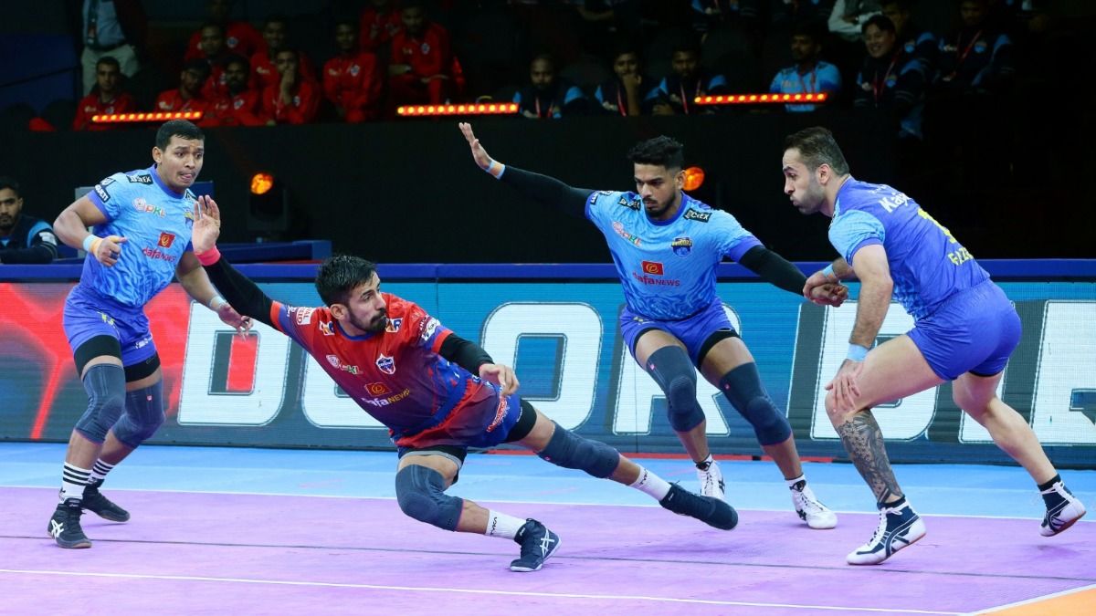 Pro Kabaddi League 11: तेलुगू टाइटंस को हराकर दूसरे पायदान पर पहुंची दिल्ली तो बंगाल और यूपी के बीच हुआ टाई