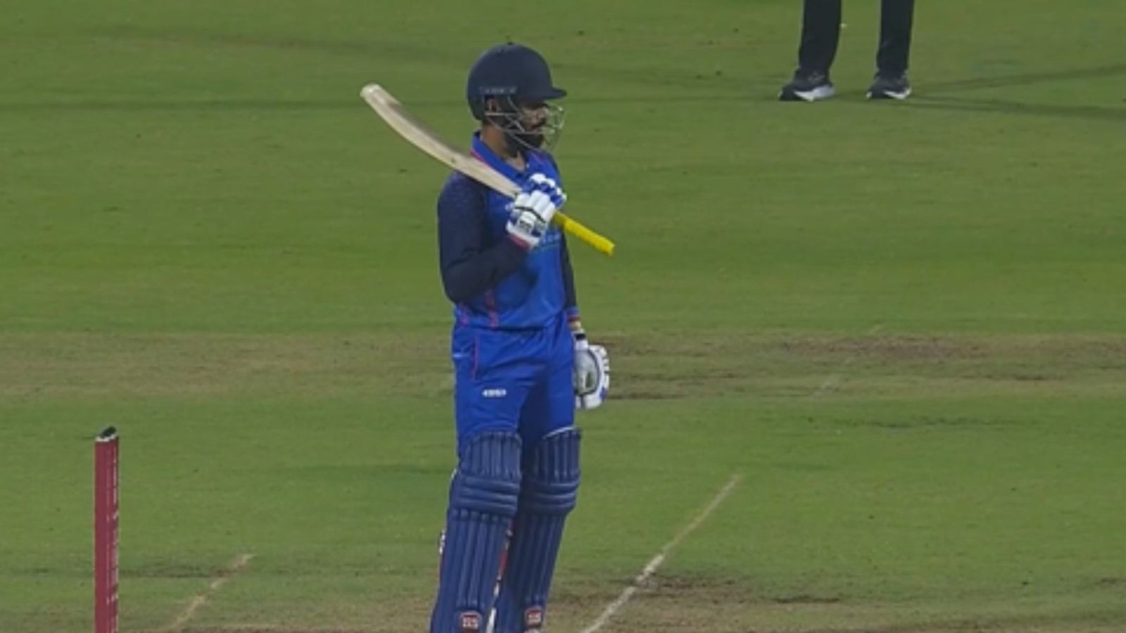 SMAT 2024: आरसीबी के 11 करोड़ के सितारे का 227 की स्ट्राइक रेट से विस्फोटक खेल, चौके-छक्कों की बारिश से टीम को फाइनल में पहुंचाया, इशांत शर्मा की मेहनत पर फेरा पानी SMAT 2024: आरसीबी के 11 करोड़ के सितारे का 227 की स्ट्राइक रेट से विस्फोटक खेल, चौके-छक्कों की बारिश से टीम को फाइनल में पहुंचाया, इशांत शर्मा की मेहनत पर फेरा पानी