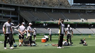 बड़ी खबर : गाबा टेस्ट मैच के बीच टीम इंडिया से निकाले गए ये तीन धाकड़ खिलाड़ी, जानिए गौतम गंभीर के थिंक टैंक ने क्यों किया ऐसा? अभ्यास के दौरान टीम इंडिया के खिलाड़ी