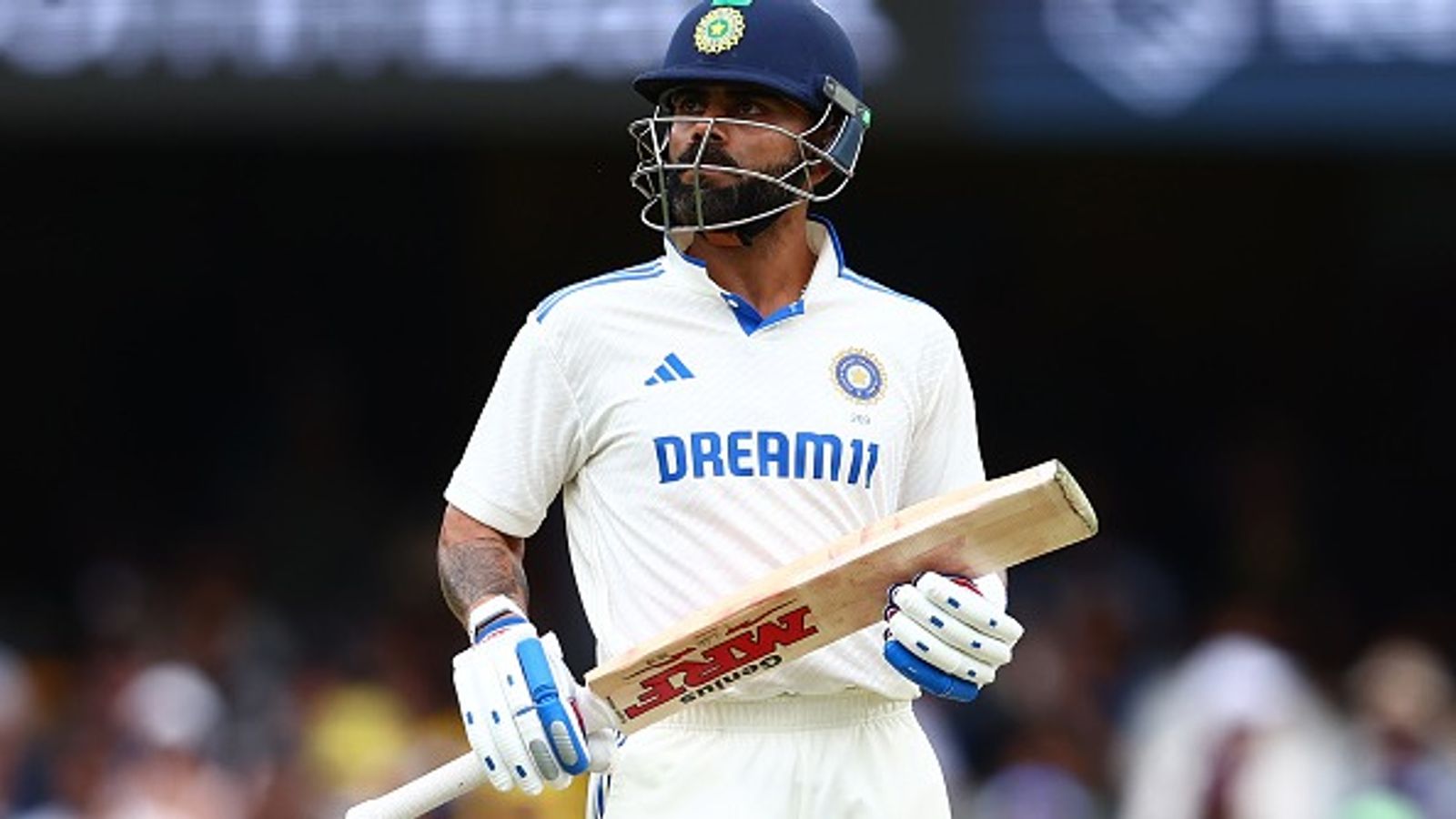 'धोनी से सीखकर कोहली को संन्यास लेना चाहिए', 5 साल से ऑफ स्टंप पर OUT होने वाले विराट को फैंस ने लताड़ा, लंदन लौटने की रखी मांग 'धोनी से सीखकर कोहली को संन्यास लेना चाहिए', 5 साल से ऑफ स्टंप पर OUT होने वाले विराट को फैंस ने लताड़ा, लंदन लौटने की रखी मांग