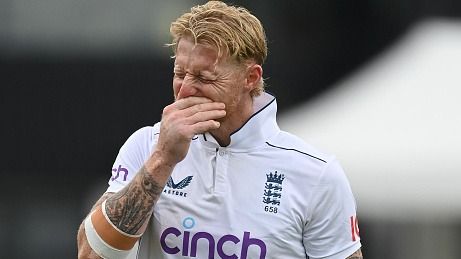 NZ vs ENG: बेन स्‍टोक्‍स ने बीच मैच छोड़ दिया मैदान, हैमिल्‍टन टेस्‍ट के दौरान इंग्‍लैंड को मिली डराने वाली खबर, जानें पूरा मामला