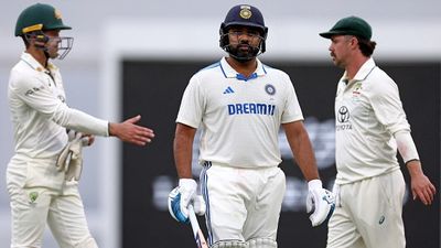 IND vs AUS : गाबा में टीम इंडिया क्या पारी से हार जाएगी! फॉलोऑन बचाने के लिए जानिए भारत को कितने रन बनाने होंगे? SportsTak Hindi