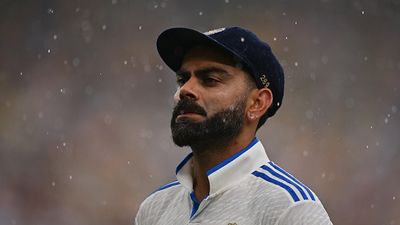 विराट कोहली ने गाबा टेस्ट के बीच लिया बड़ा फैसला, टीम इंडिया का ड्रेसिंग रूम छोड़ उठाया ये कदम गाबा टेस्ट मैच के दौरान विराट कोहली